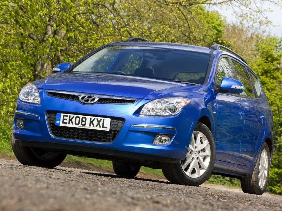  Hyundai i30 CW 2008 года  (UK) (фото 4 из 6)